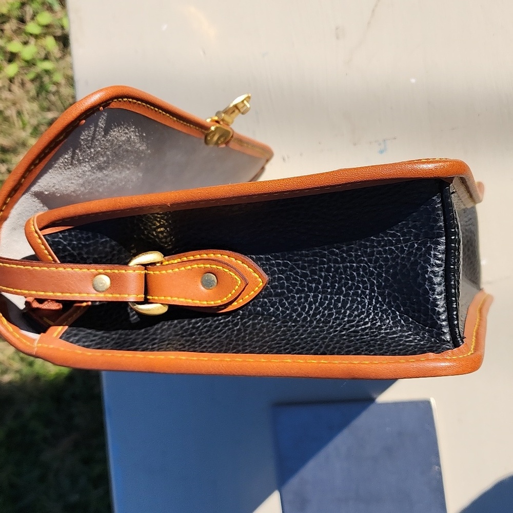 Vintage All Weather Crossbody Bag Black Tan Vintage Satchel NO TAG - Picture 12 of 13